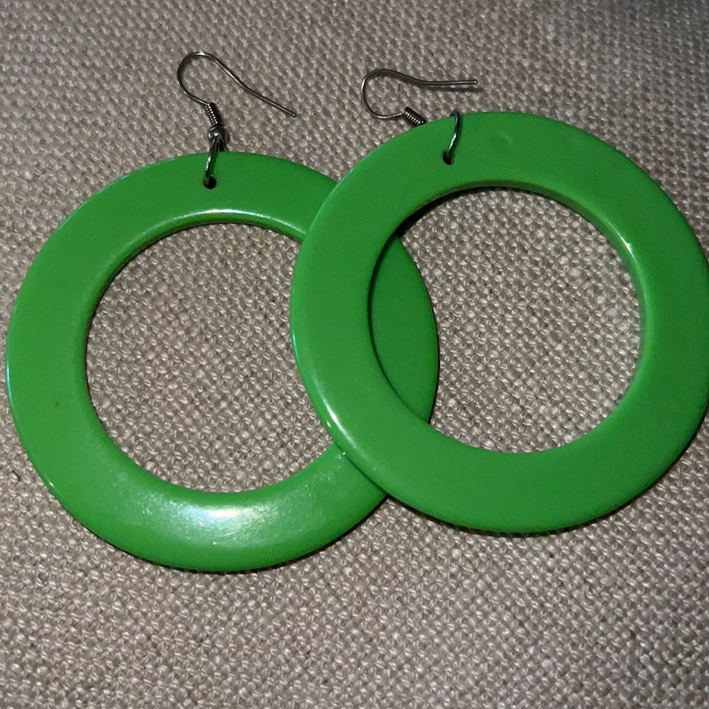 Vintage lime green earrings